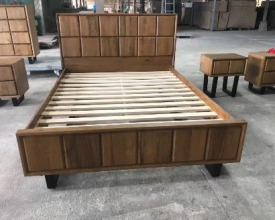 QUEEN BED