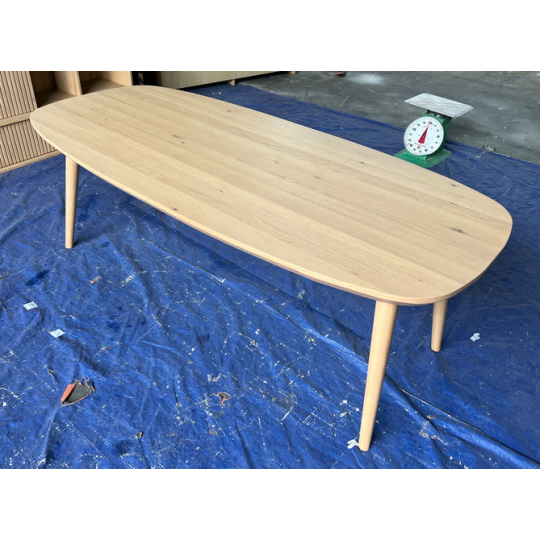 ROUNDED RECTANGLE DINING TABLE