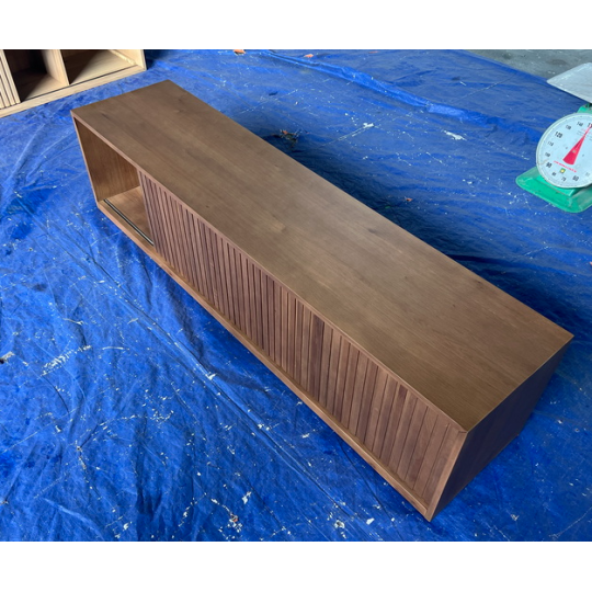 SLIDING DOOR TV STAND
