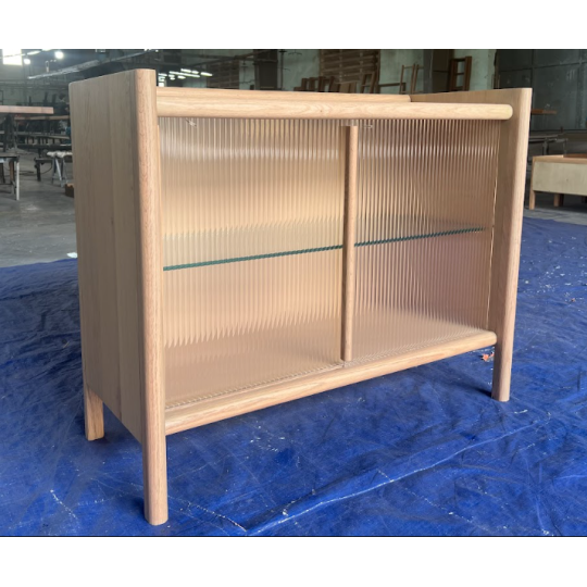 SMALL SIDEBOARD 2 GLASS DOOR