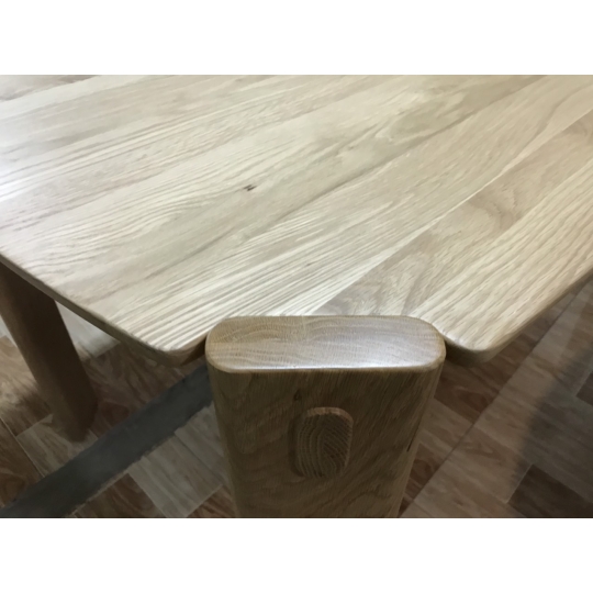 DINING TABLE 1A